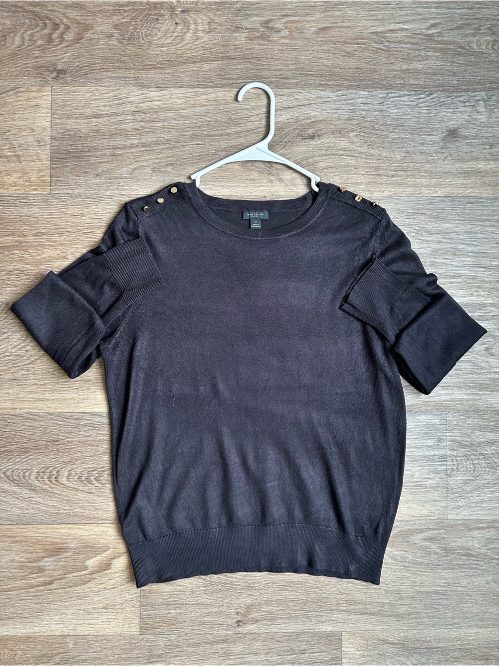 Ann Taylor Factory Black Short Sleeve Sweater Gold Shoulder Button Knit‎ Top M